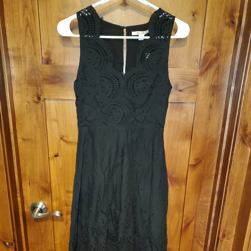 Francesca's Black Scalloped Edge dress